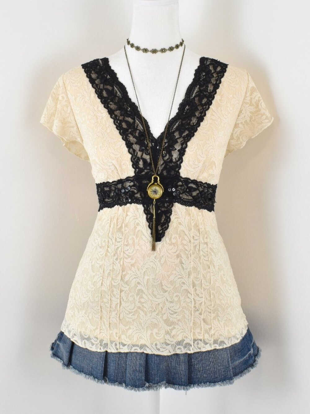 vintage 2000s y2k cream lace short sleeve empire waist babydoll peasant blouse